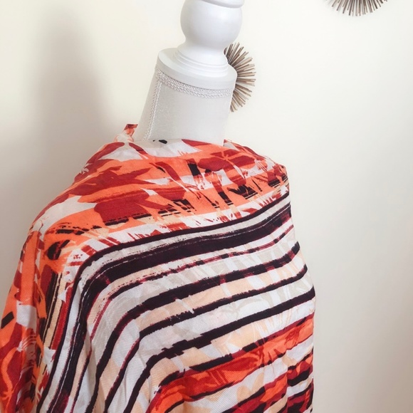 ⚡️Flash sale⚡️ Calvin Klein Floral  Evening Scarf - Picture 3 of 4